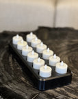Set aus 12 luxuriösen wiederaufladbaren LED-Teelichtern