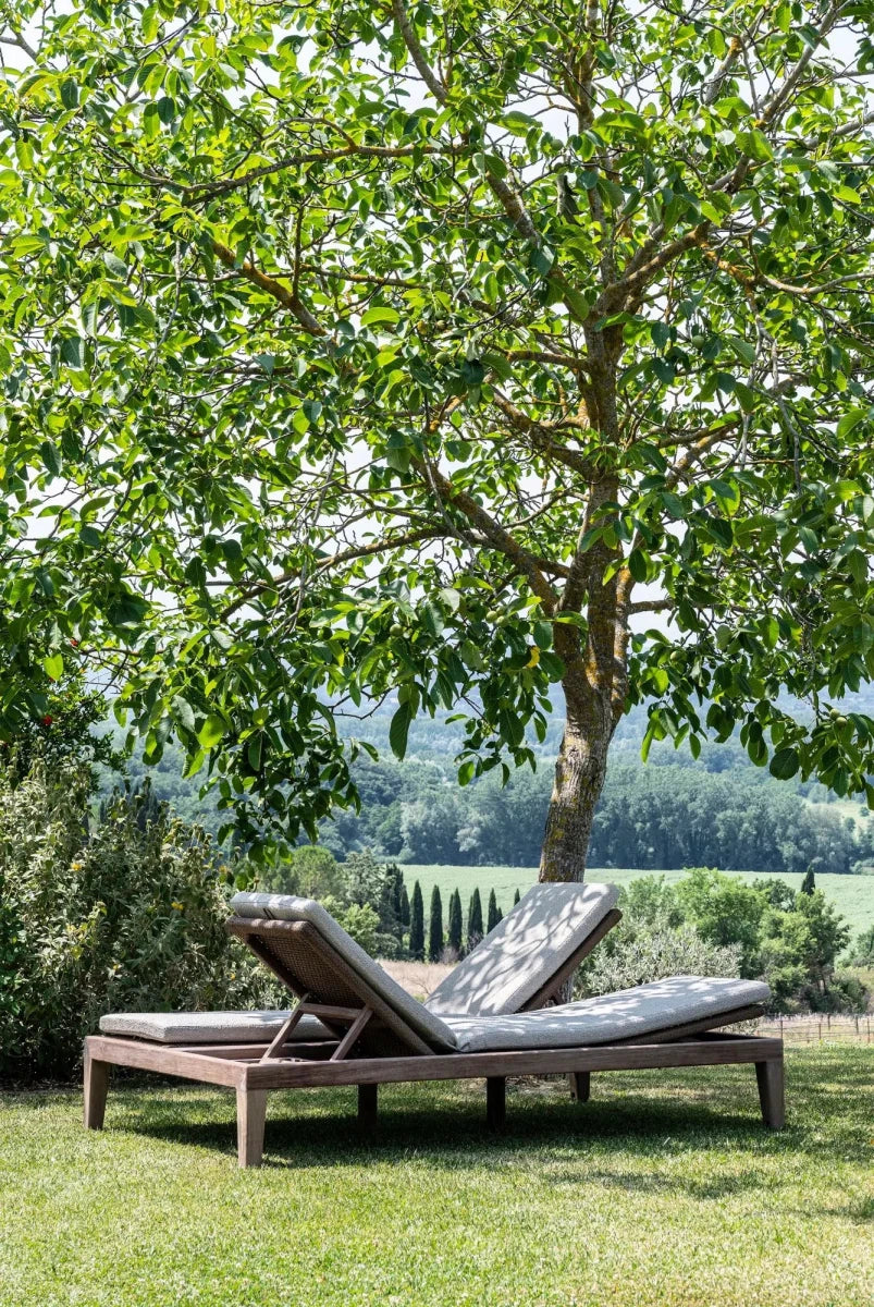 Double Sunlounger Lisa incl. Wheels | Teak Natural Grey / PE Wicker Antique Weed - NU PUUR & GROEN