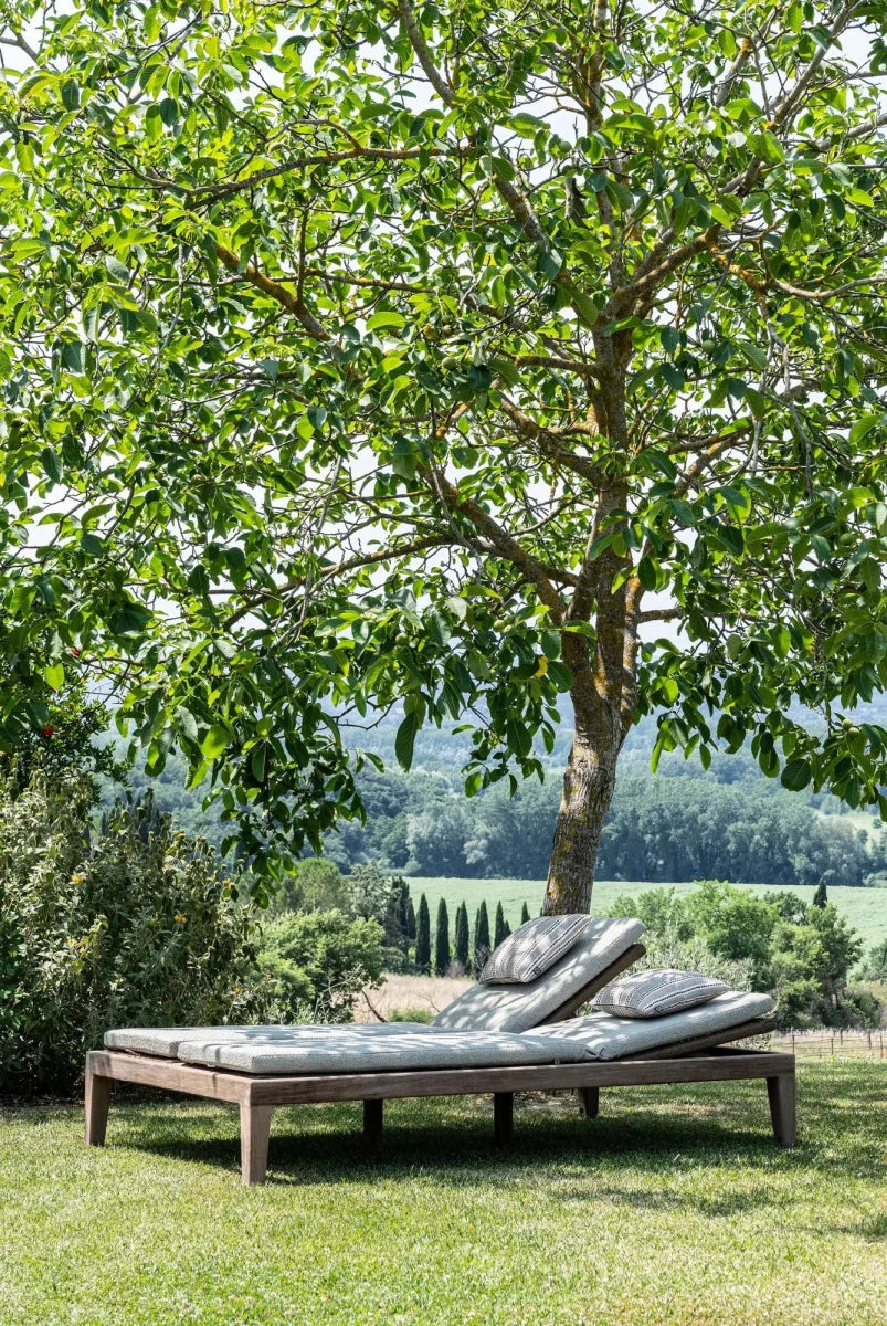 Double Sunlounger Lisa incl. Wheels | Teak Natural Grey / PE Wicker Antique Weed - NU PUUR & GROEN