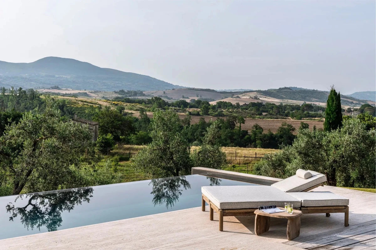 Double Sunlounger Mieke incl. Wheels | Teak Natural Grey & PE Wicker Sand - NU PUUR & GROEN