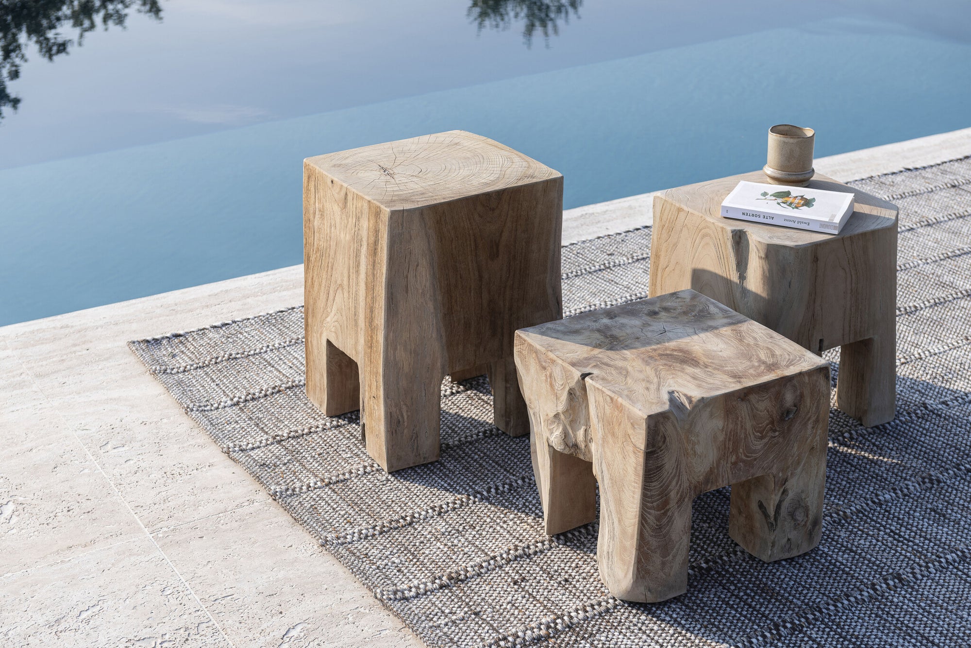 Side Table Doblo | Teak Root Natural Grey