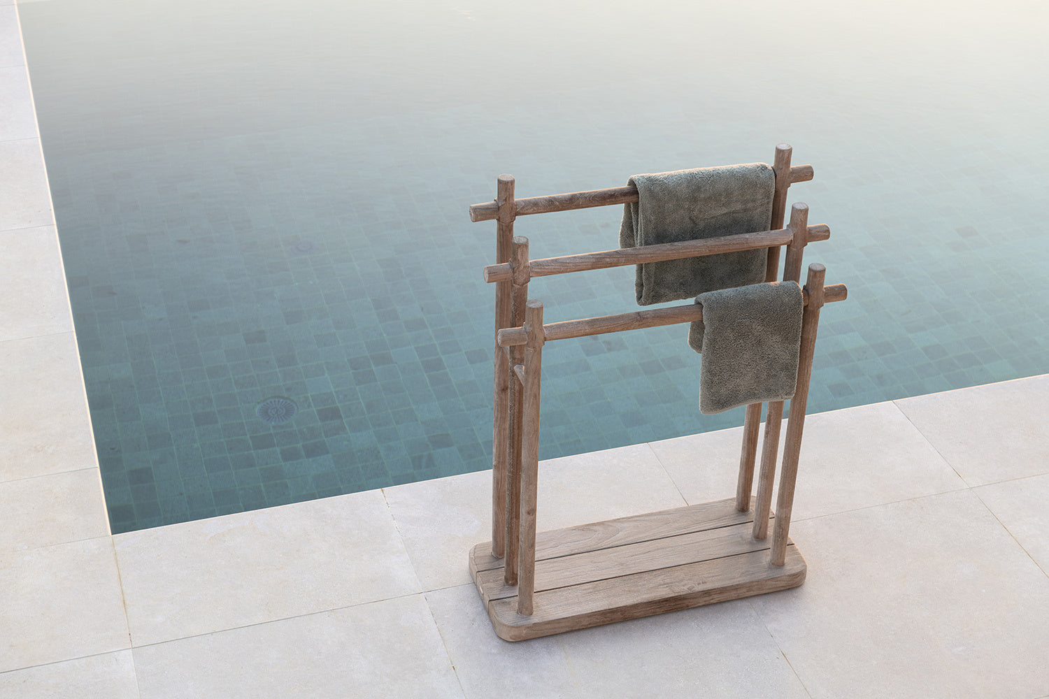 Towel Rack Finn | Teak Natural Grey