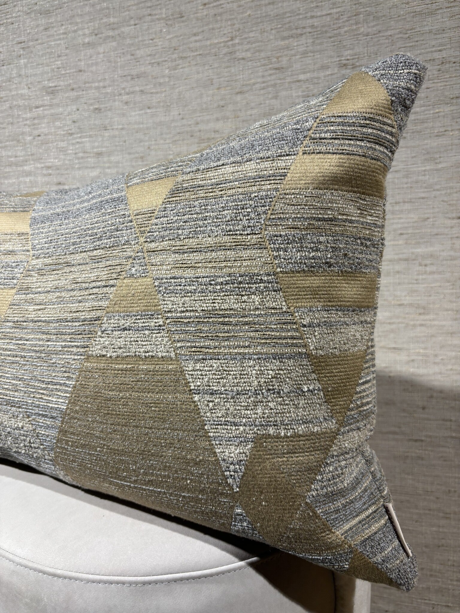 Sierkussen | Coup De Foudre Gold Grey 60 x 40 cm