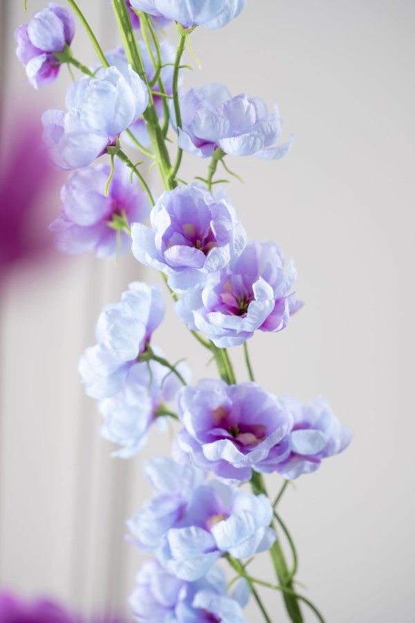 Kunstbloem Delphinium Steel Lavendel | 127 cm - NU PUUR & GROEN