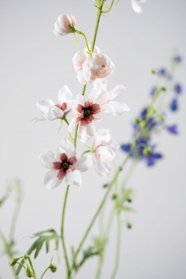 Kunstbloem Delphinium Tak Crème/Roze | 101 cm - NU PUUR & GROEN