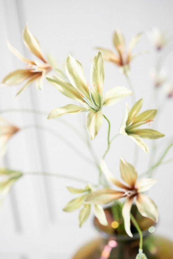 Kunstbloem Lelie Tak Groen | 85 cm - NU PUUR & GROEN