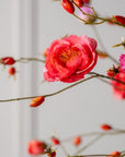 Kunstbloem Rozenbottel Tak Roze DK REAL TOUCH | 106 cm - NU PUUR & GROEN