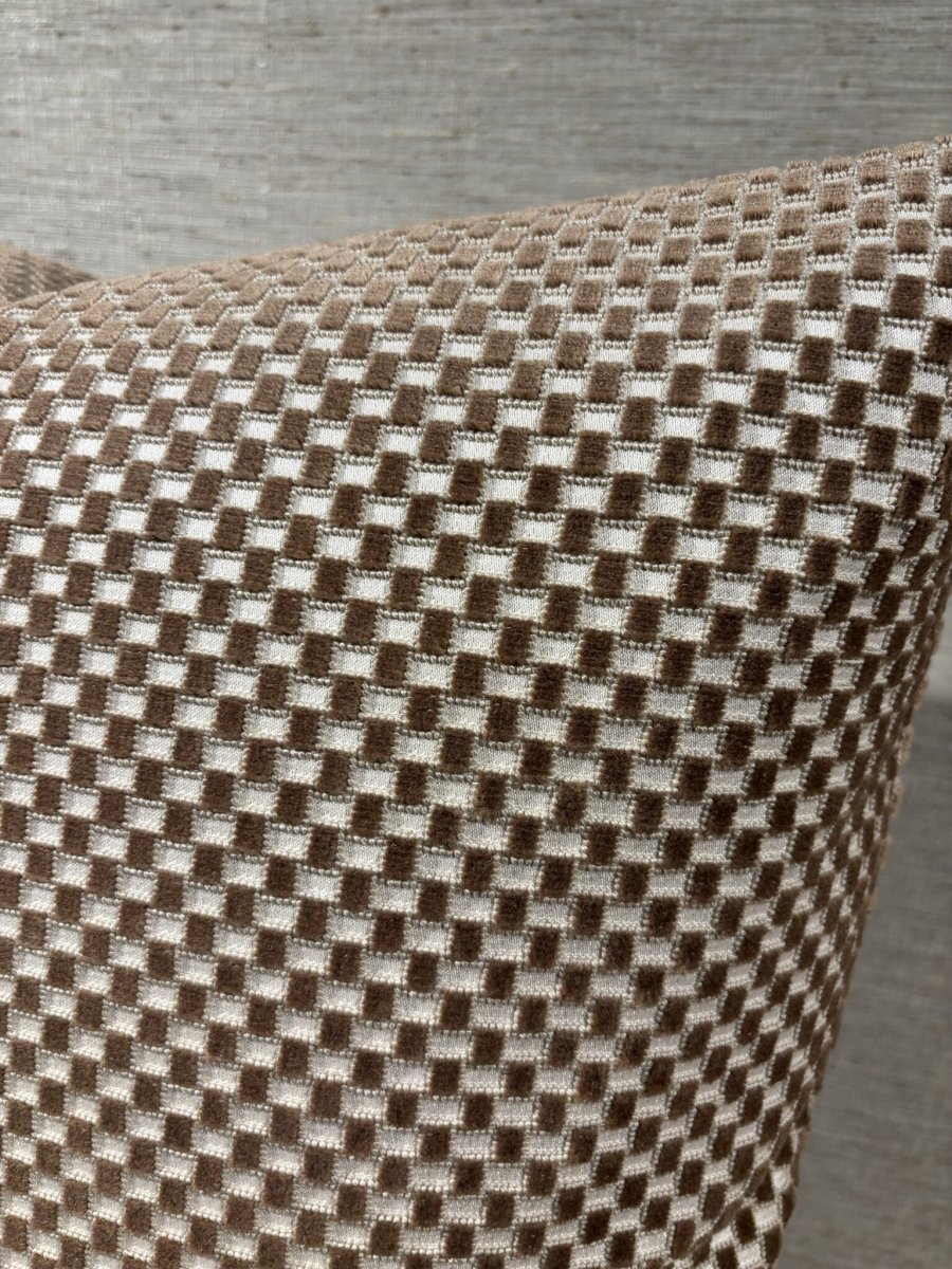 Sierkussen | Chess Caramel 60 x 60 cm - NU PUUR & GROEN