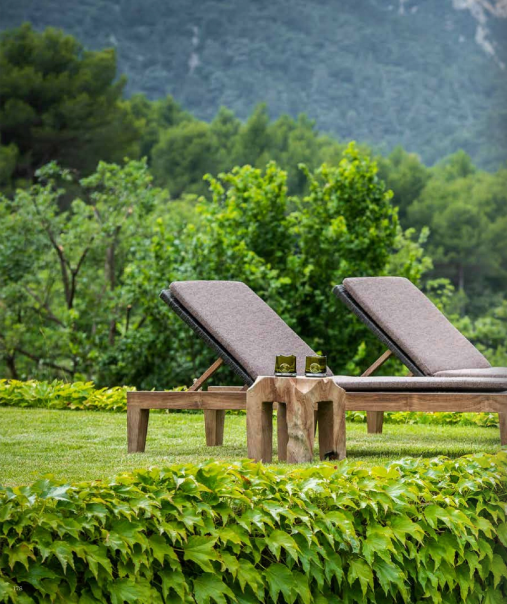 Sunlounger Lisa incl. Wheels | Teak Natural Grey / PE Wicker Antique Weed - NU PUUR & GROEN