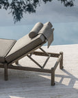 Sunlounger Mieke incl. Wheels | Teak Natural Grey / PE Wicker Sand - NU PUUR & GROEN