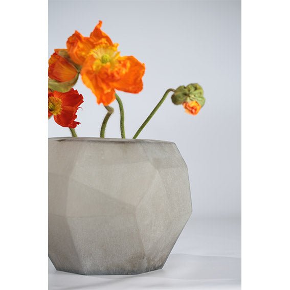 Vaas Cubistic Round | Smokegrey - NU PUUR & GROEN